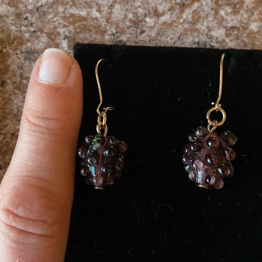 J. Crew look a like gold and purple glass grape bunch dangle hook earrings‎